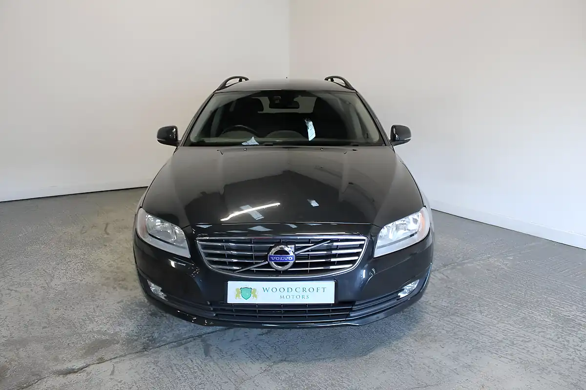 Used 2014 Volvo V70 Business Edition Grey - Interior and Exterior details 9