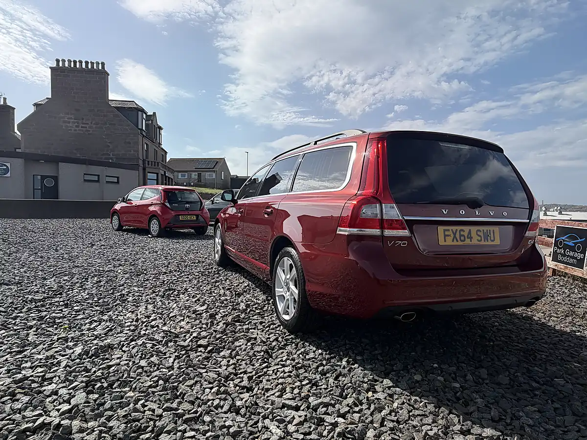 Used 2014 Volvo V70 Se Nav Red - Interior and Exterior details 8