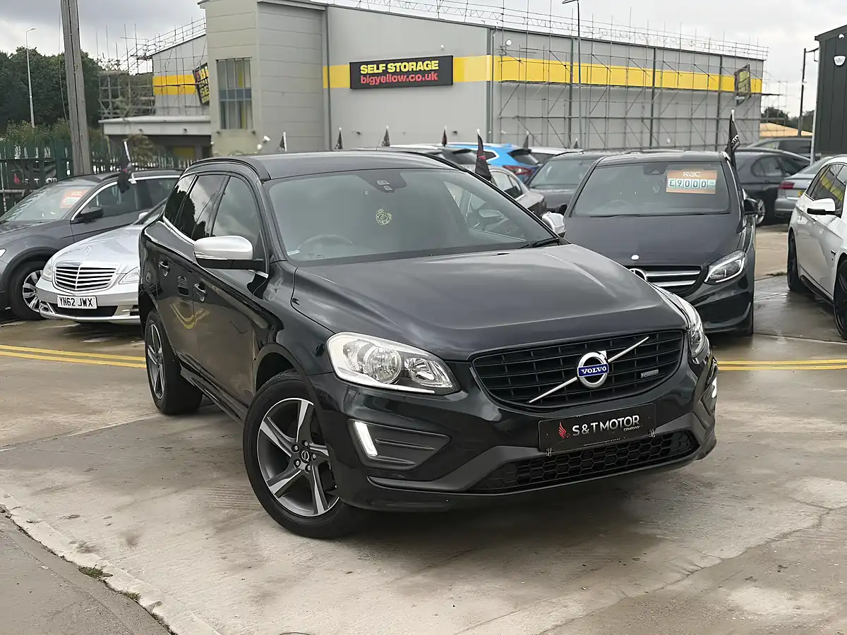 Used 2014 Volvo XC60 R-Design Black - Front View