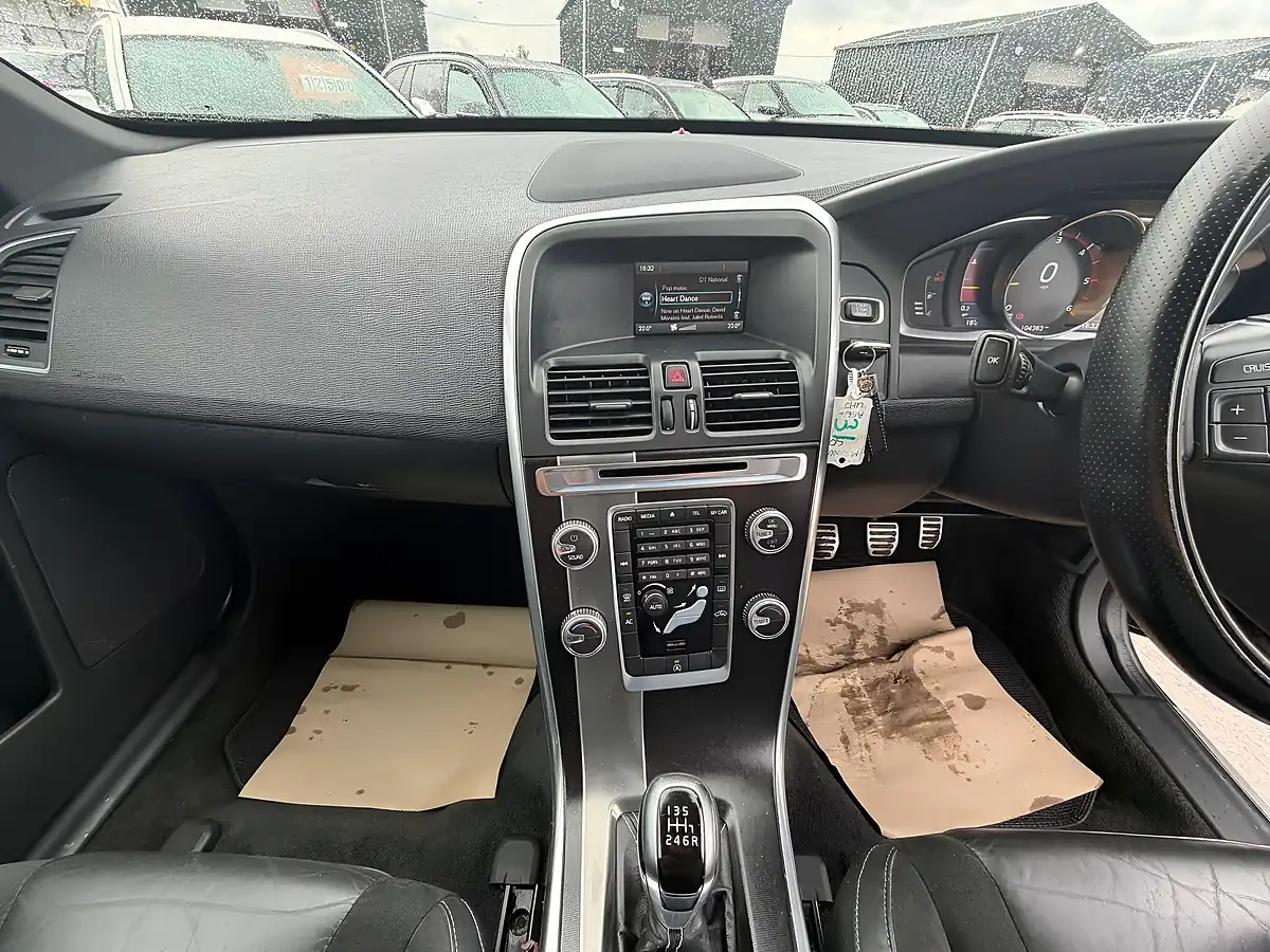Used 2014 Volvo XC60 R-Design Black - Interior and Exterior details 12
