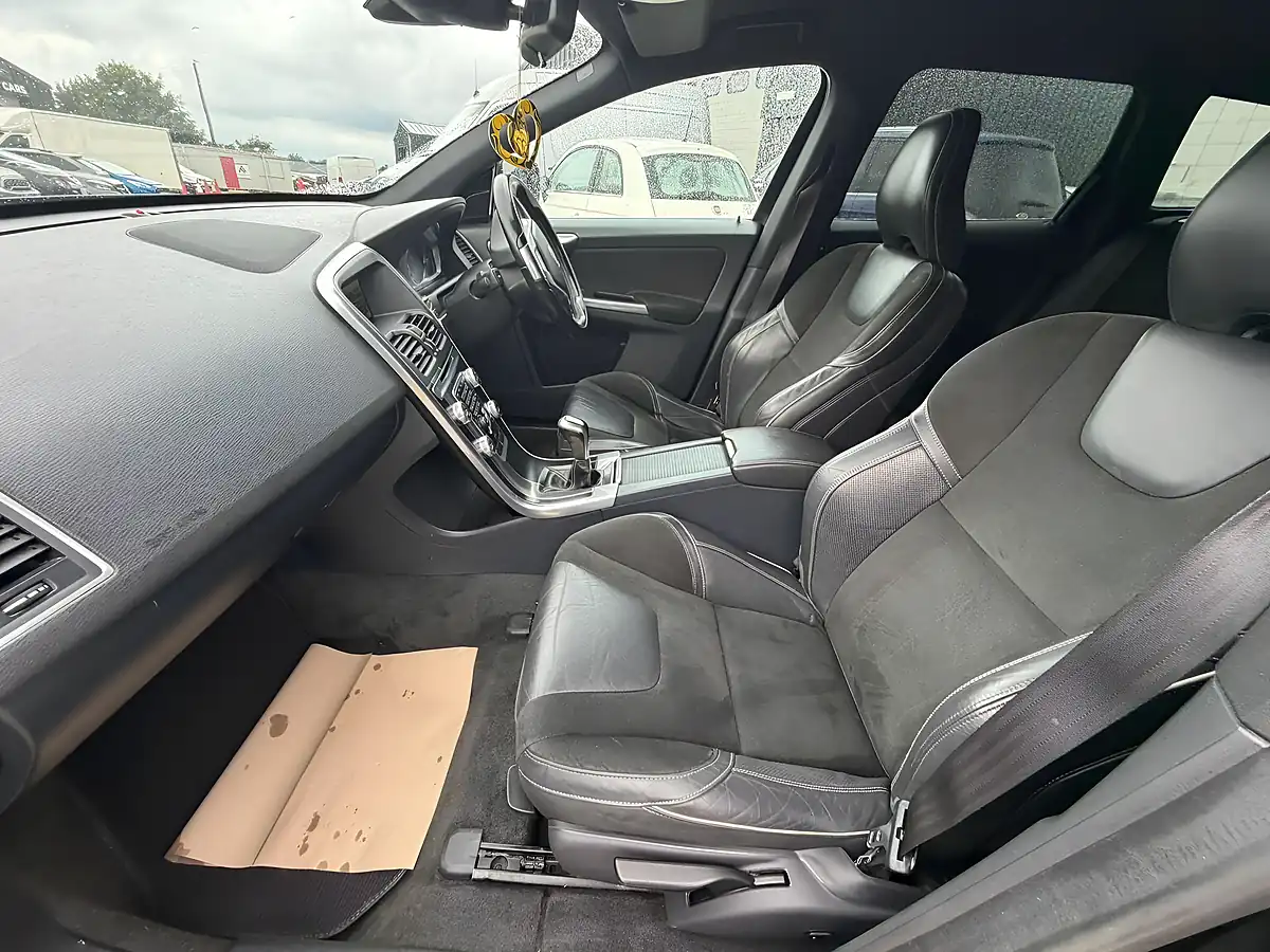 Used 2014 Volvo XC60 R-Design Black - Interior and Exterior details 18
