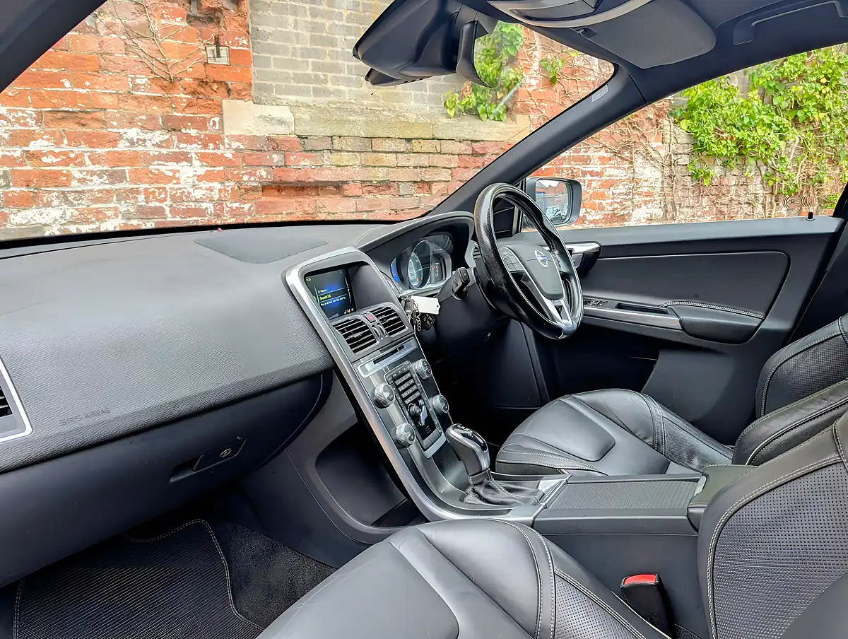Used 2014 Volvo XC60 R-Design Lux Nav Black - Interior and Exterior details 18