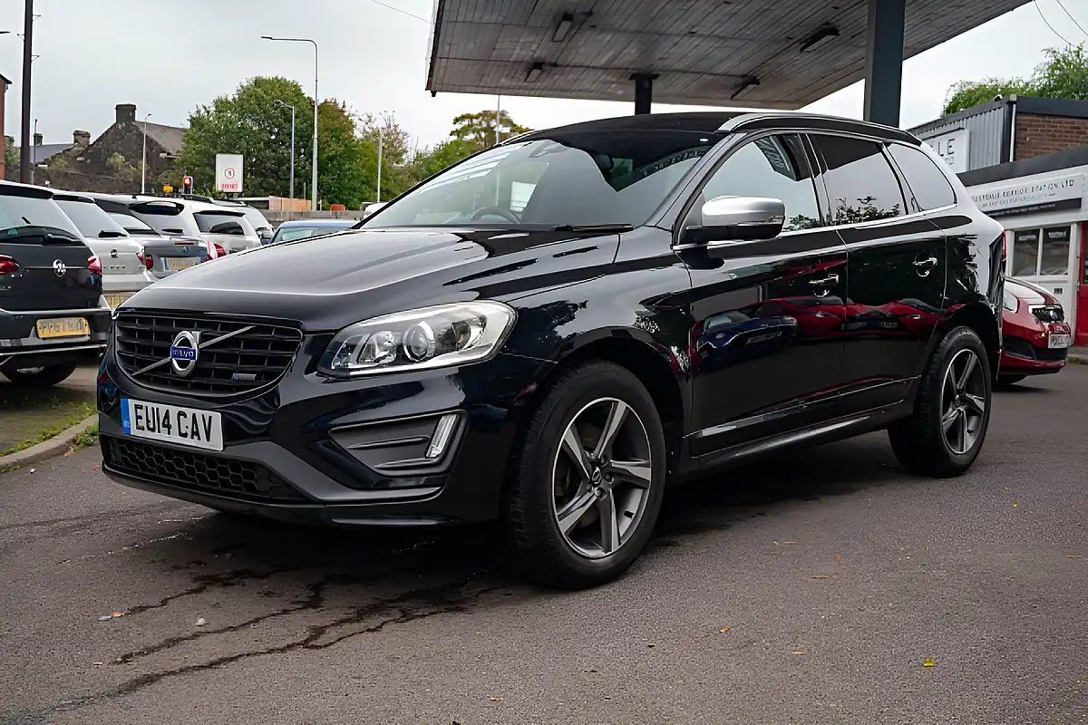 Used 2014 Volvo XC60 R-Design Lux Nav Black Sapphire Metallic - Interior and Exterior details 4