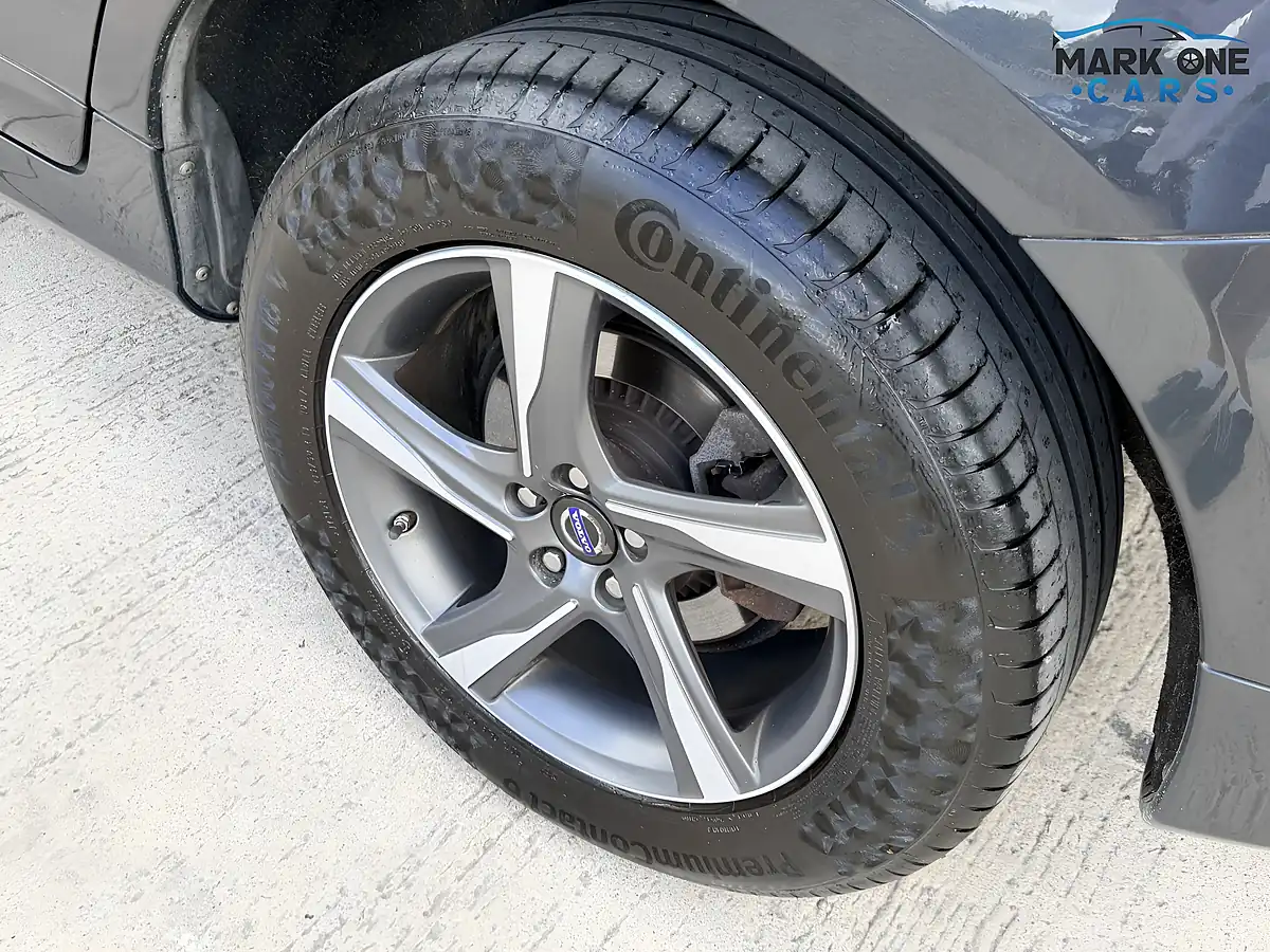 Used 2014 Volvo XC60 R-Design Lux Nav Grey - Interior and Exterior details 10