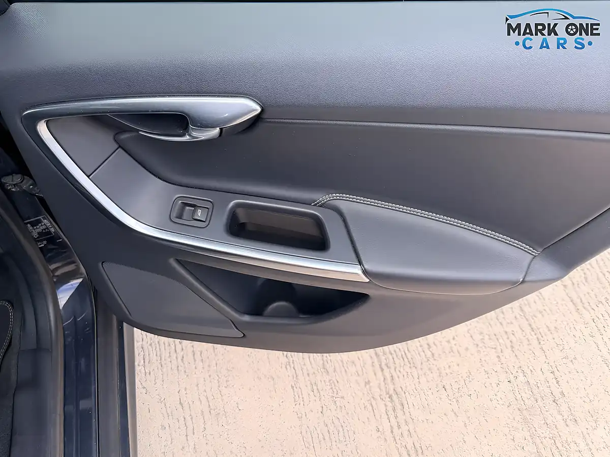 Used 2014 Volvo XC60 R-Design Lux Nav Grey - Interior and Exterior details 17