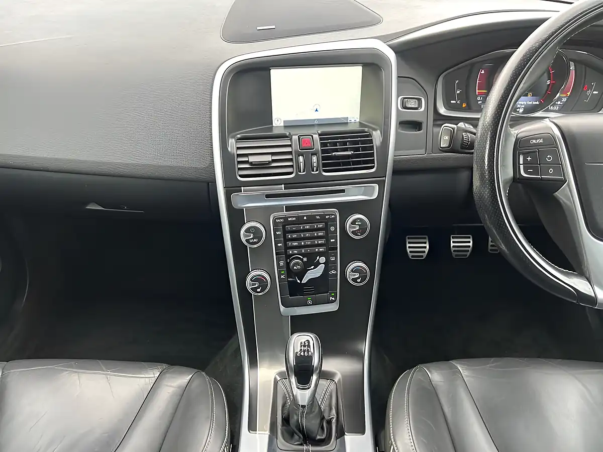 Used 2014 Volvo XC60 R-Design Lux Nav Red - Interior and Exterior details 15