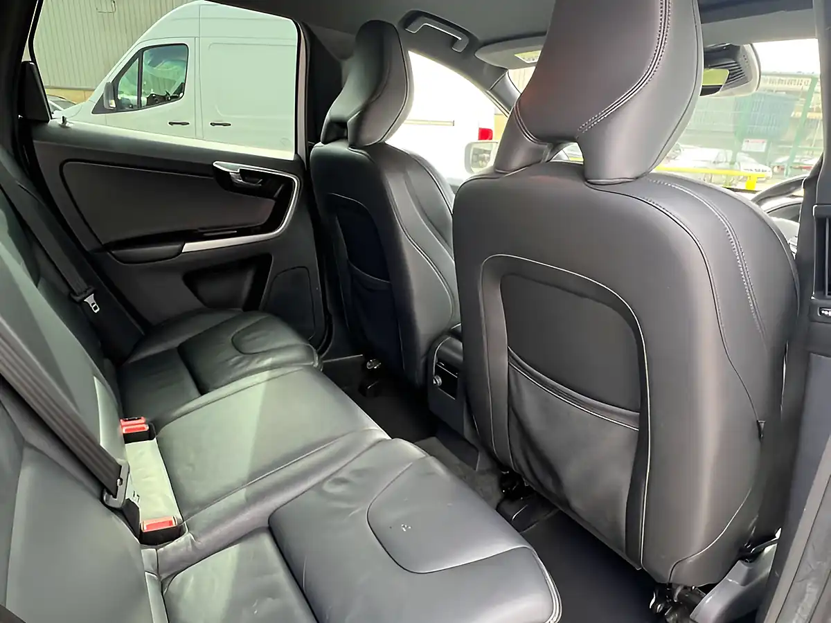 Used 2014 Volvo XC60 R-Design Luxury Nav Ice White - Interior and Exterior details 18