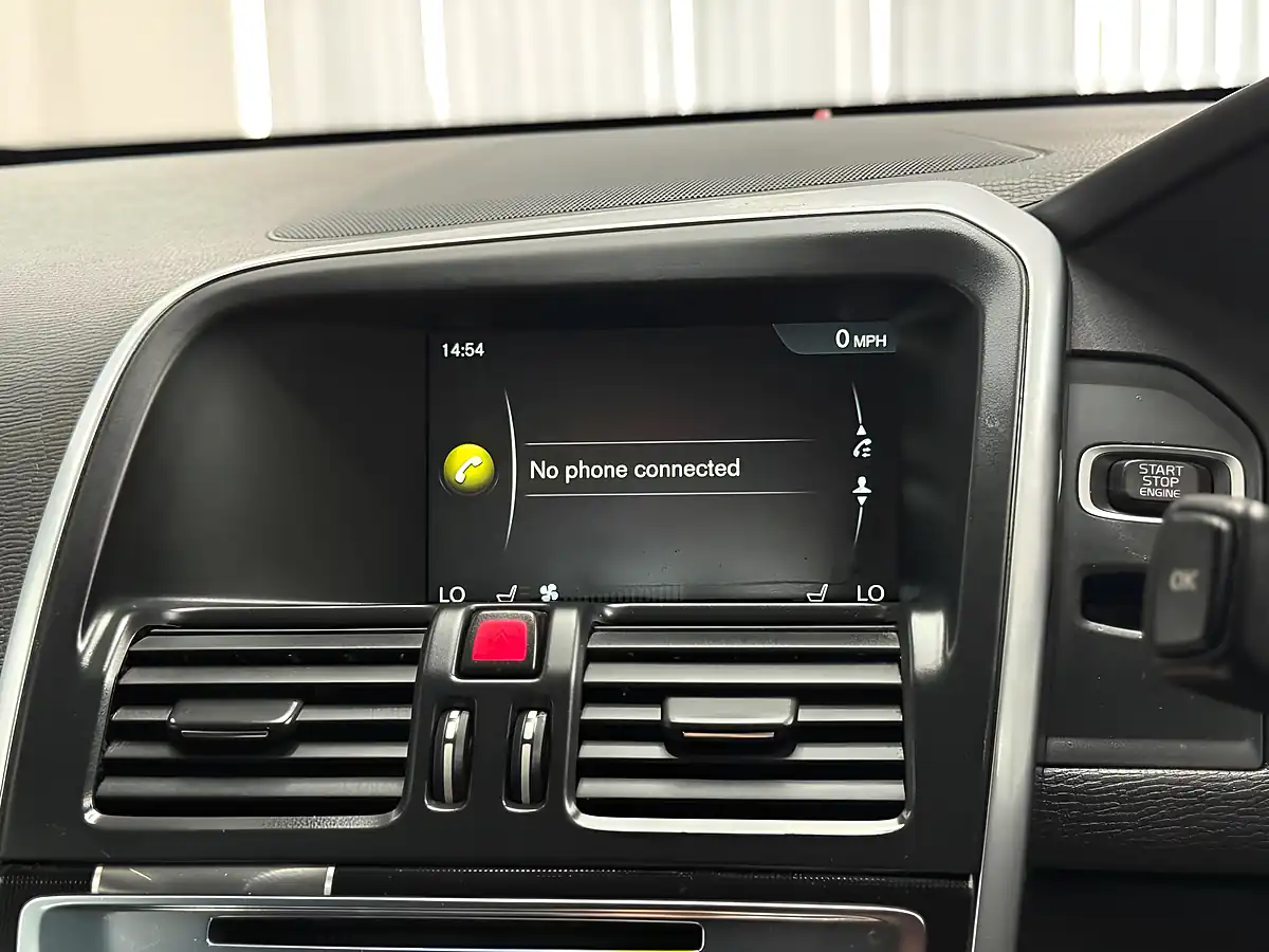 Used 2014 Volvo XC60 R-Design Nav Black Sapphire - Interior and Exterior details 18
