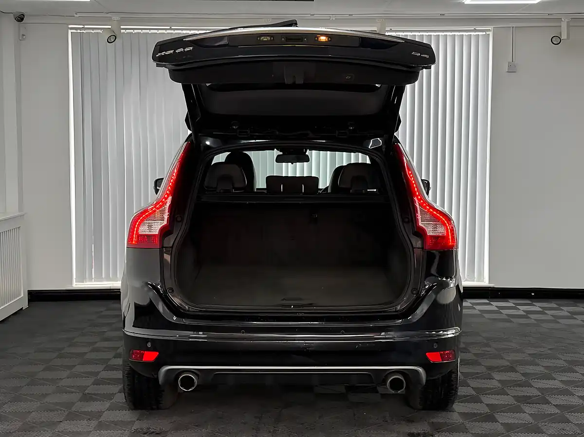 Used 2014 Volvo XC60 R-Design Nav Black Sapphire - Interior and Exterior details 7
