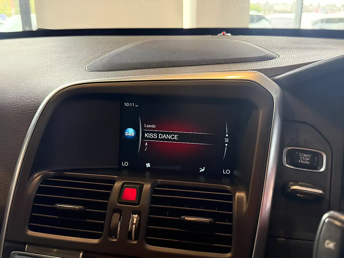 Used 2014 Volvo XC60 R-Design Nav White - Interior and Exterior details 17