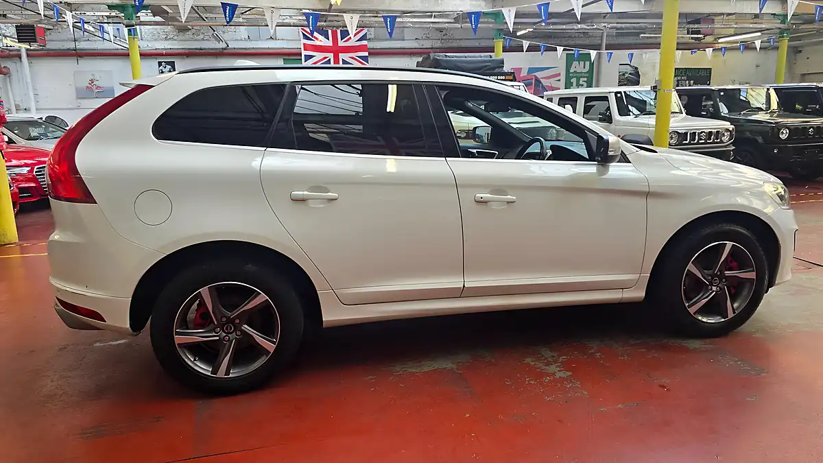 Used 2014 Volvo XC60 R-Design Nav White - Interior and Exterior details 16