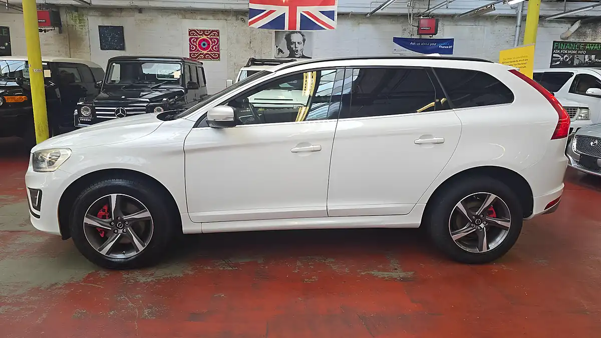 Used 2014 Volvo XC60 R-Design Nav White - Interior and Exterior details 18