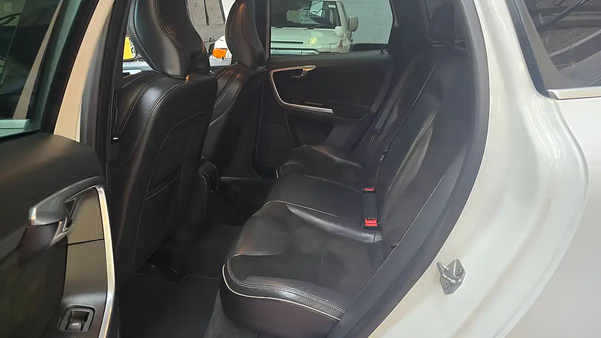 Used 2014 Volvo XC60 R-Design Nav White - Interior and Exterior details 6
