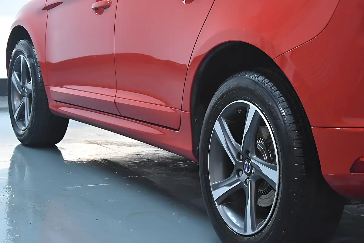 Used 2014 Volvo XC60 R-Design Red - Interior and Exterior details 17
