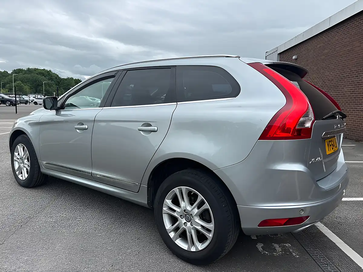 Used 2014 Volvo XC60 Se Lux Nav AWD Light Blue - Interior and Exterior details 6