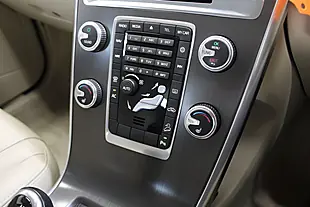 Used 2014 Volvo XC60 Se Lux Nav Gold - Interior and Exterior details 14