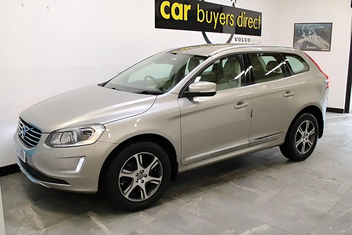 Used 2014 Volvo XC60 Se Lux Nav Gold - Interior and Exterior details 5