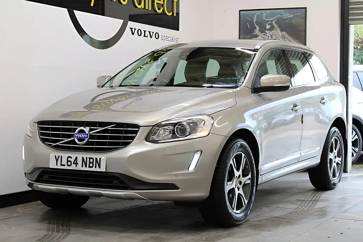 Used 2014 Volvo XC60 Se Lux Nav Gold - Interior and Exterior details 9