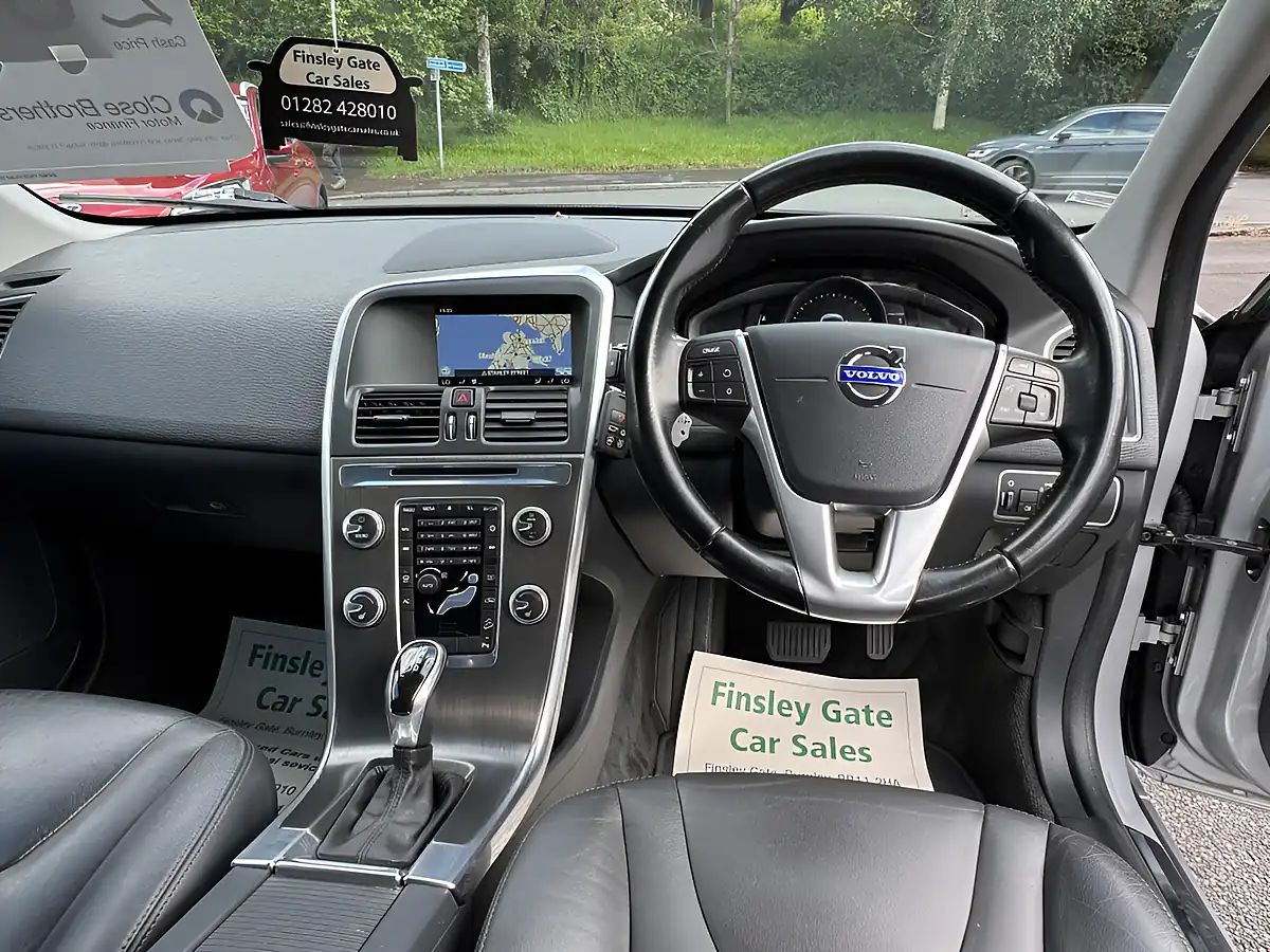 Used 2014 Volvo XC60 Se Lux Nav Silver - Interior and Exterior details 2