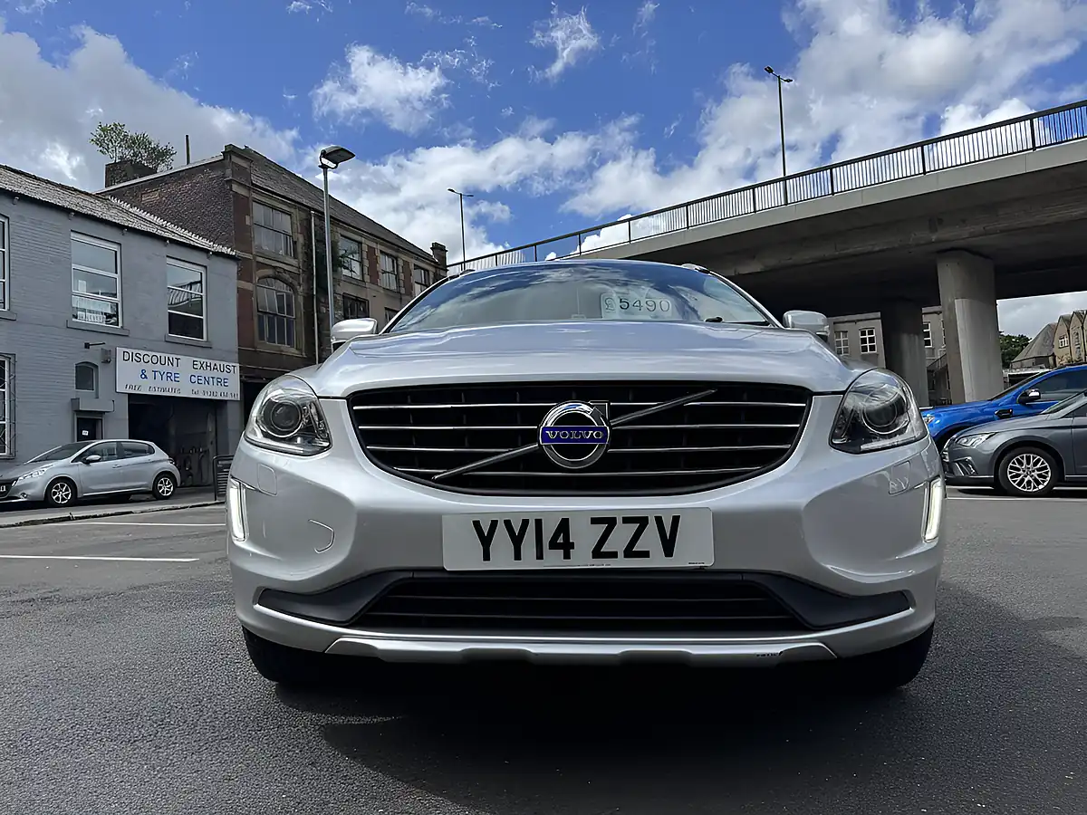Used 2014 Volvo XC60 Se Lux Nav Silver - Interior and Exterior details 4
