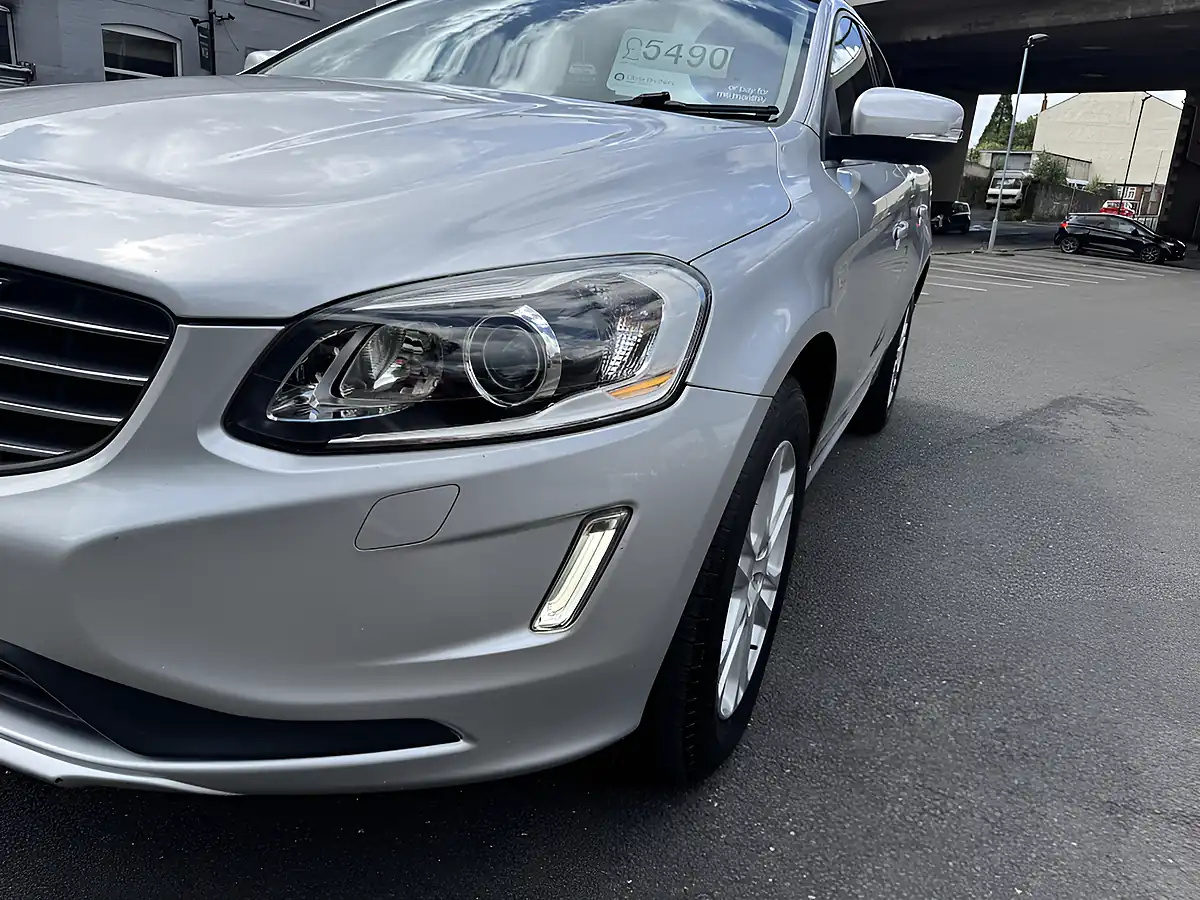 Used 2014 Volvo XC60 Se Lux Nav Silver - Interior and Exterior details 5