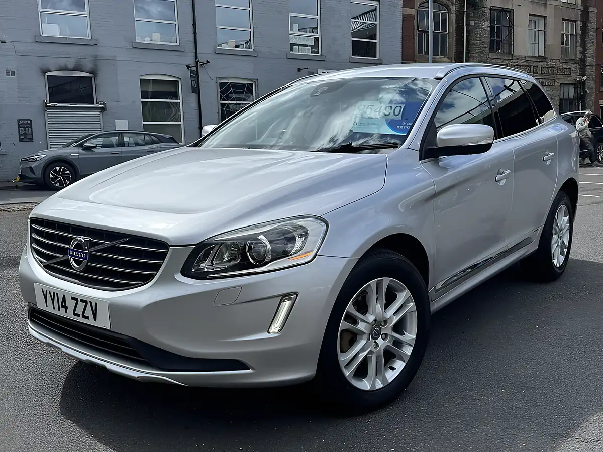 Used 2014 Volvo XC60 Se Lux Nav Silver - Interior and Exterior details 9