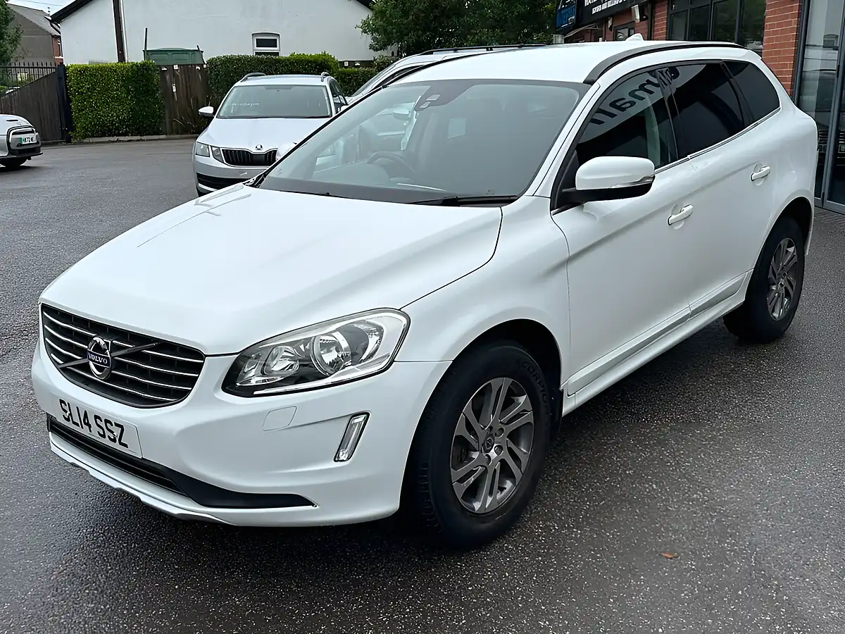 Used 2014 Volvo XC60 Se White - Interior and Exterior details 3