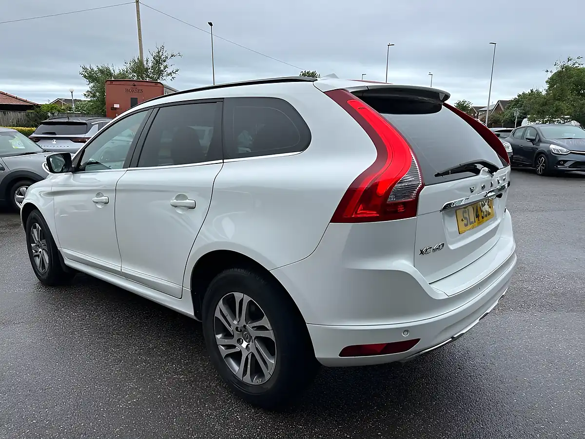 Used 2014 Volvo XC60 Se White - Interior and Exterior details 5