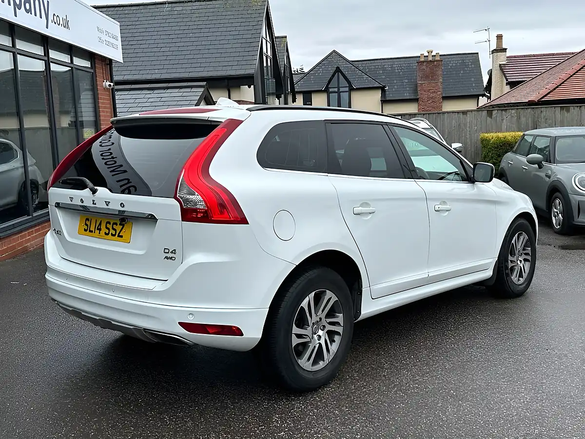Used 2014 Volvo XC60 Se White - Interior and Exterior details 7