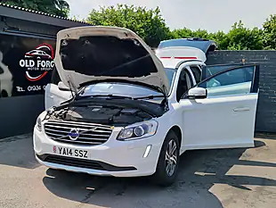 Used 2014 Volvo XC60 Se White - Interior and Exterior details 10