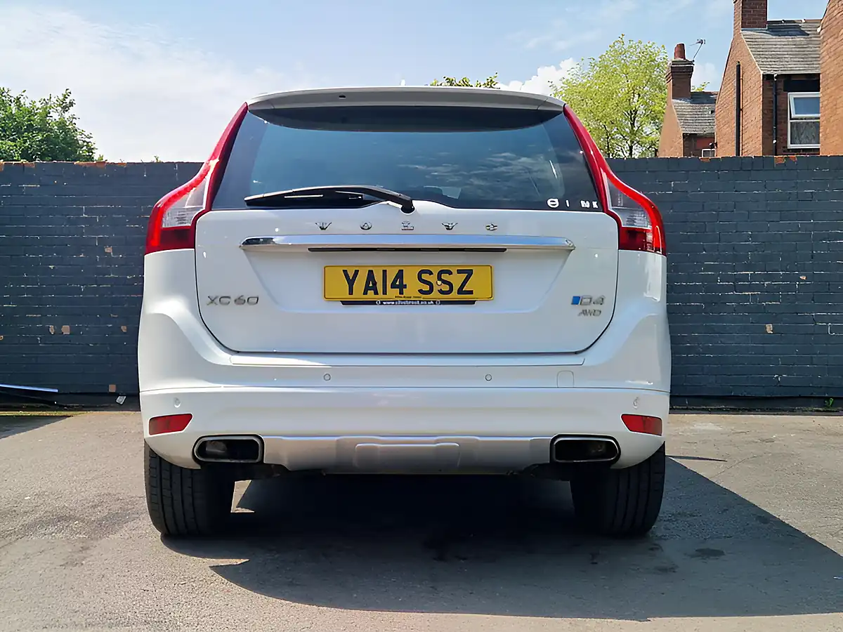 Used 2014 Volvo XC60 Se White - Interior and Exterior details 13