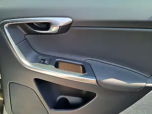 Used 2014 Volvo XC60 Se White - Interior and Exterior details 16