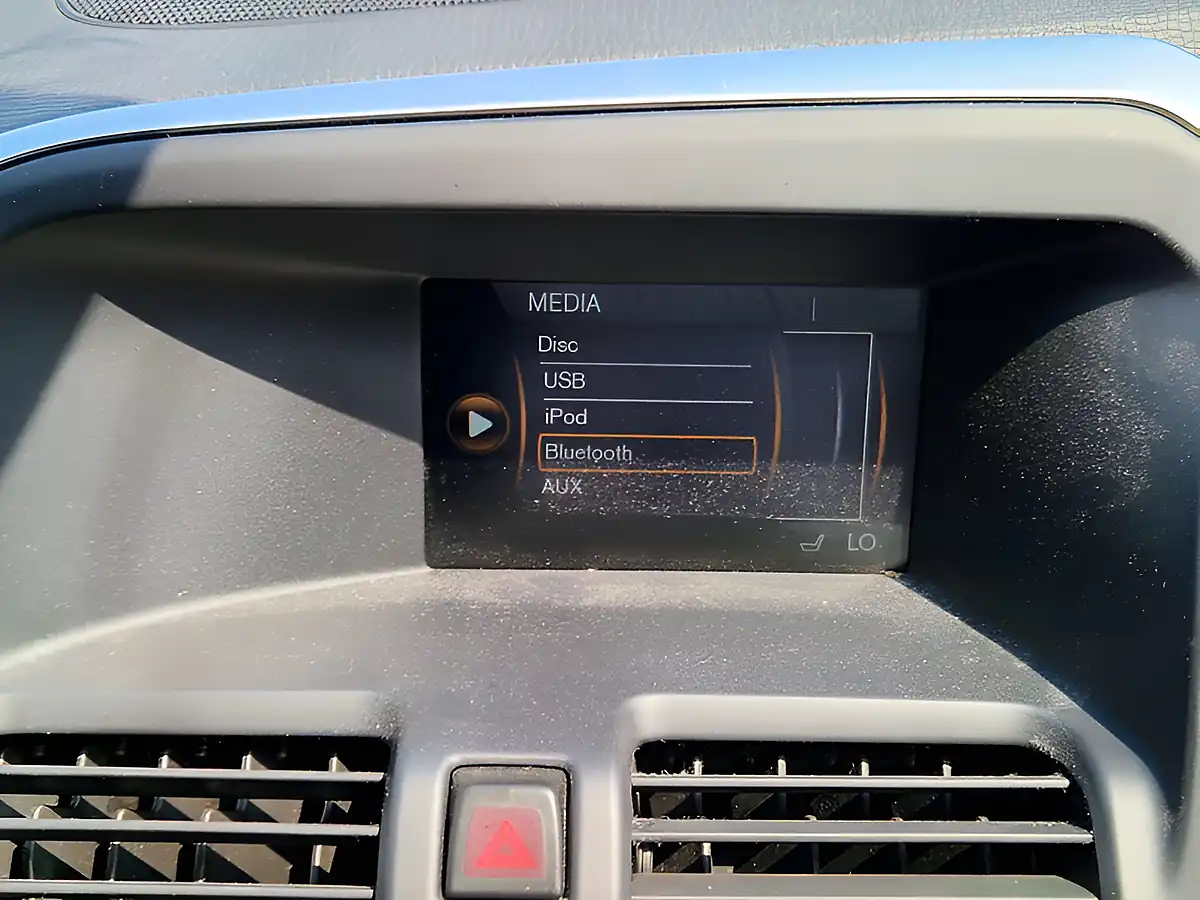 Used 2014 Volvo XC60 Se White - Interior and Exterior details 19
