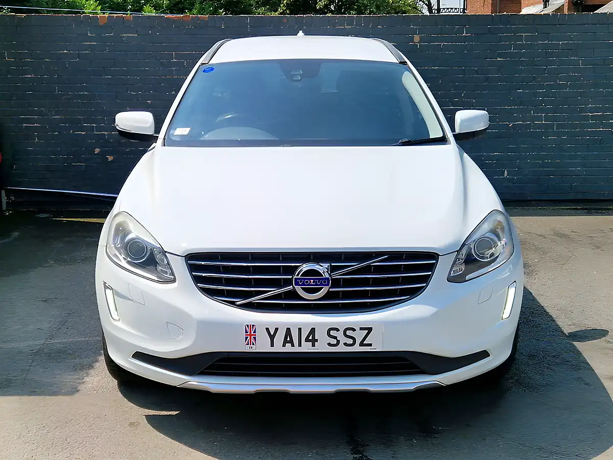 Used 2014 Volvo XC60 Se White - Interior and Exterior details 4
