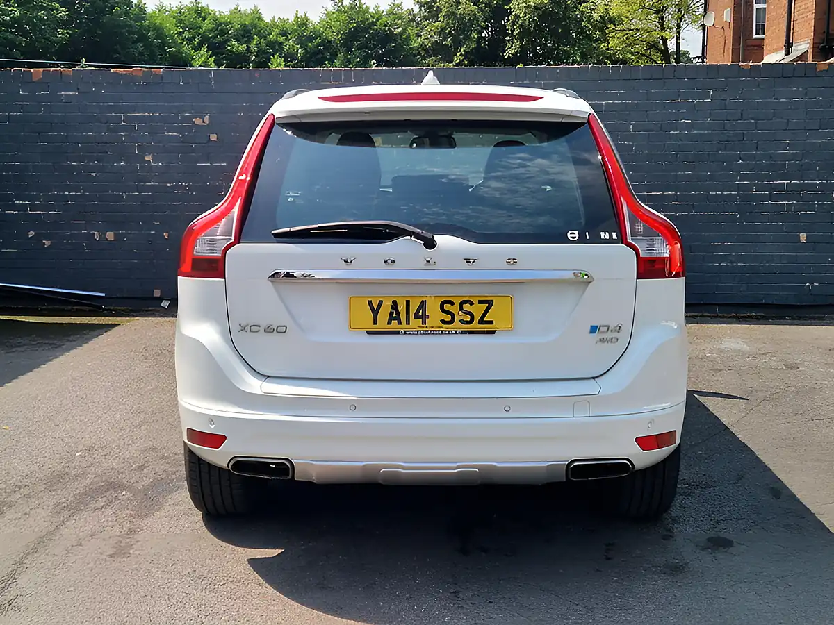 Used 2014 Volvo XC60 Se White - Interior and Exterior details 8