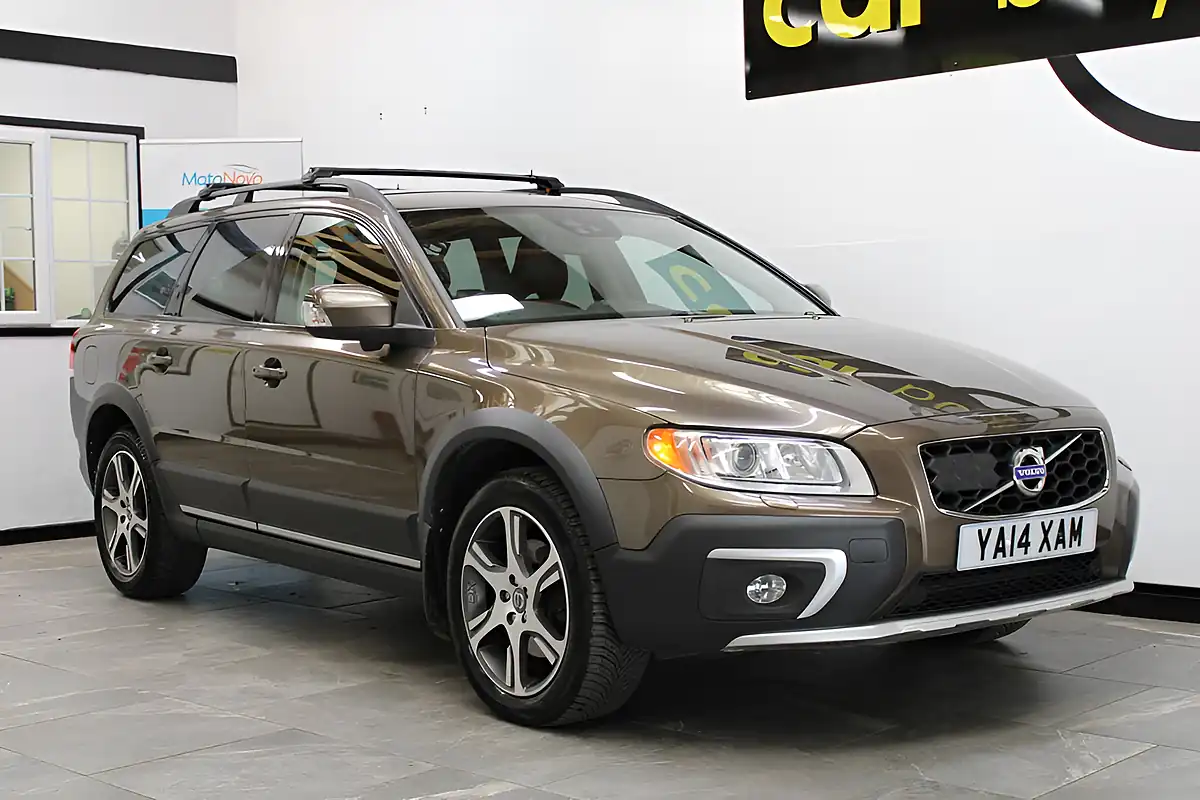 Used 2014 Volvo Xc70 Se Lux Bronze - Interior and Exterior details 6