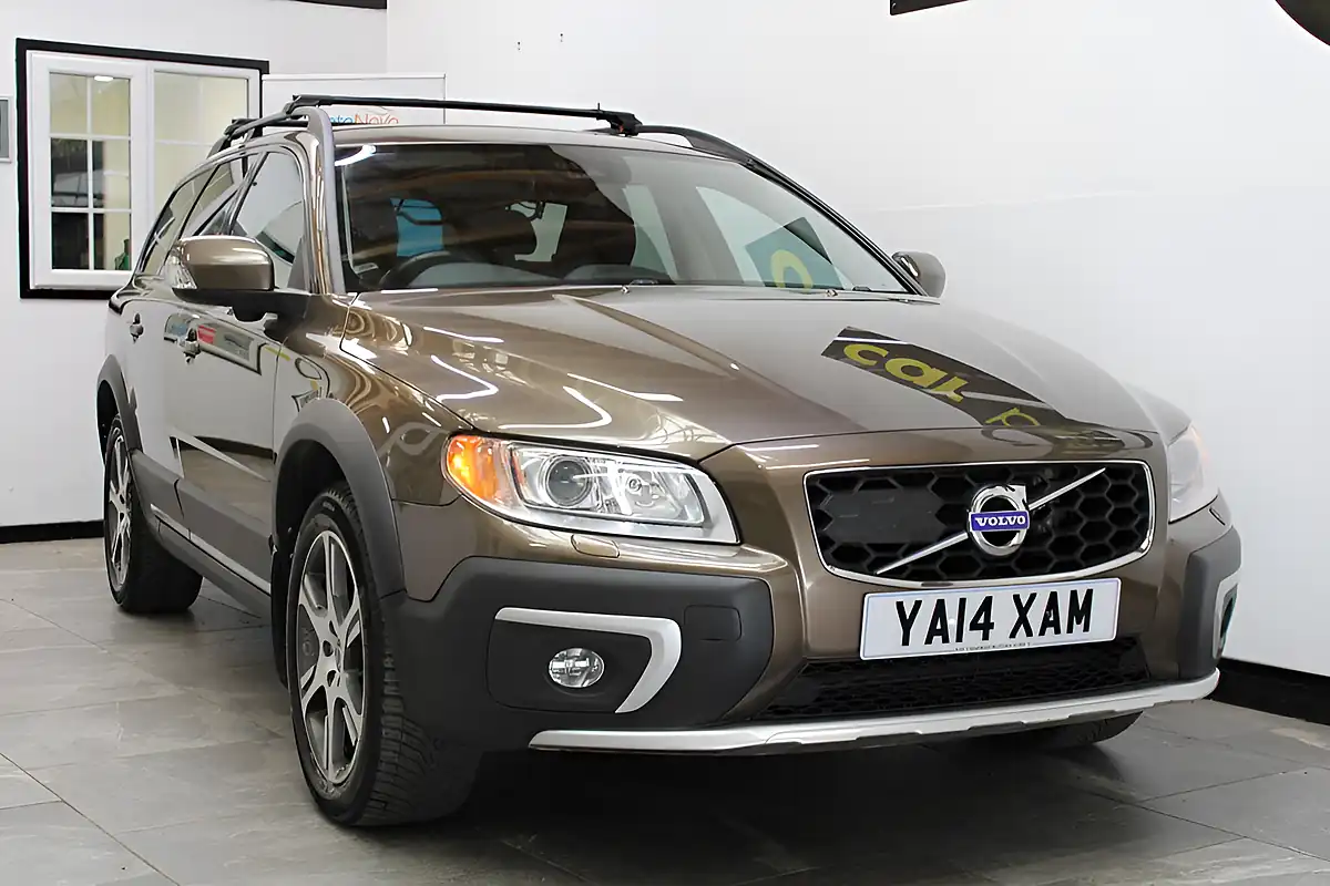 Used 2014 Volvo Xc70 Se Lux Bronze - Interior and Exterior details 7
