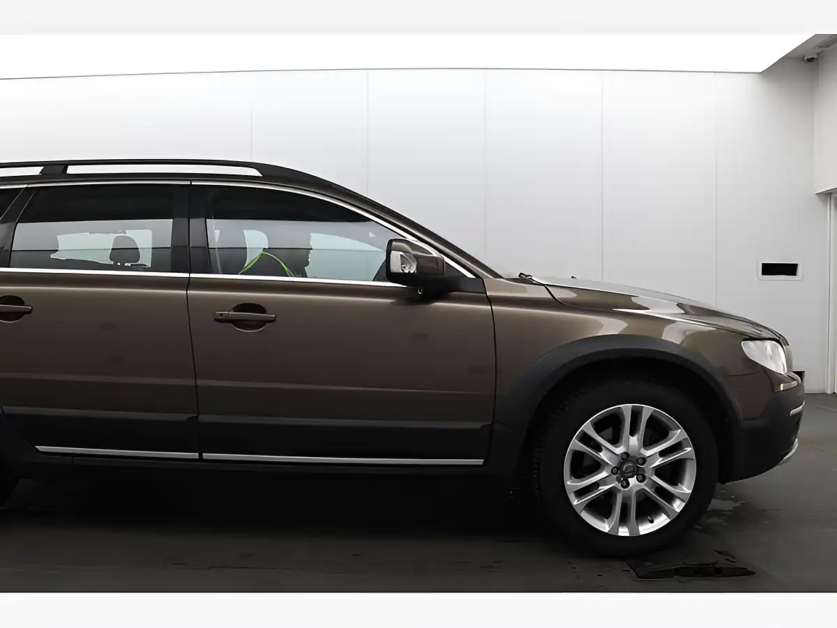 Used 2014 Volvo XC70 Se Luxury Bronze - Interior and Exterior details 15