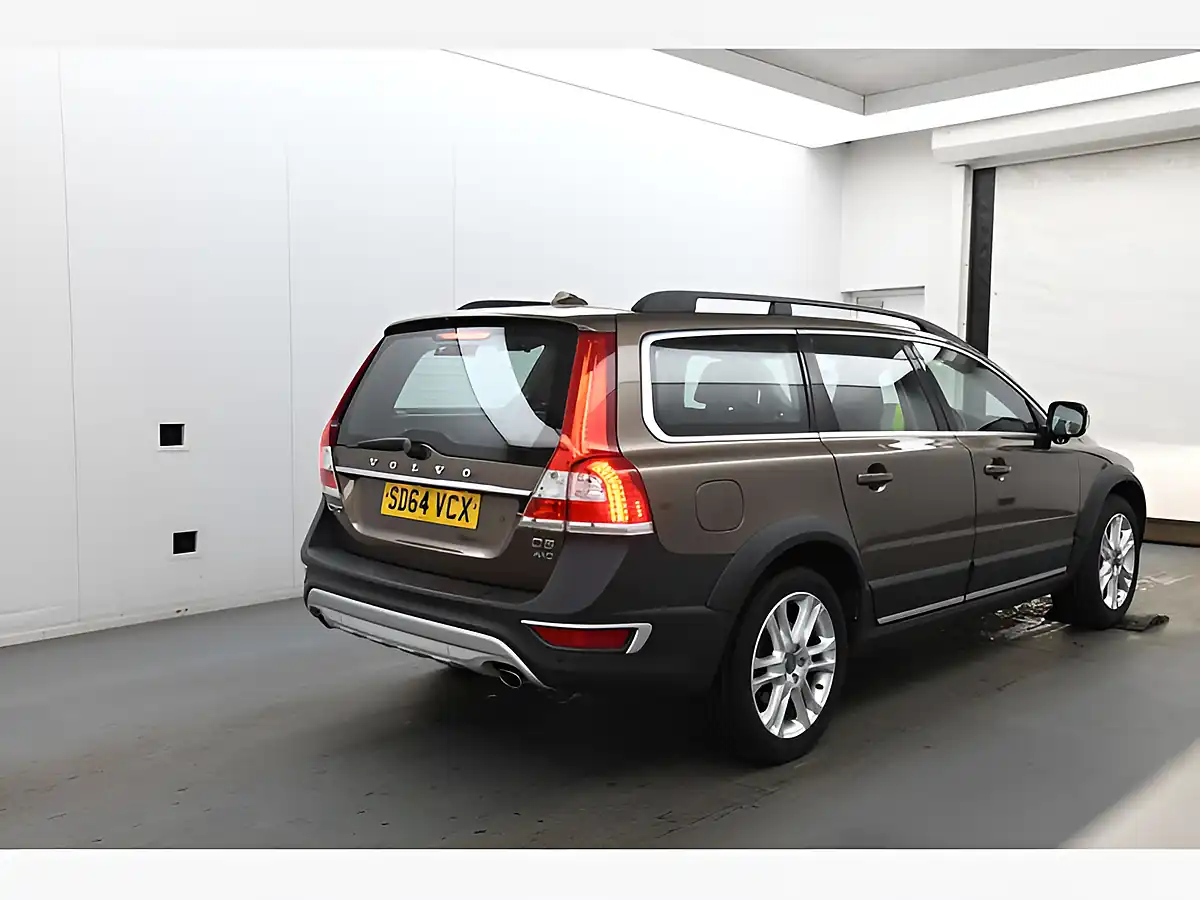 Used 2014 Volvo XC70 Se Luxury Bronze - Interior and Exterior details 4