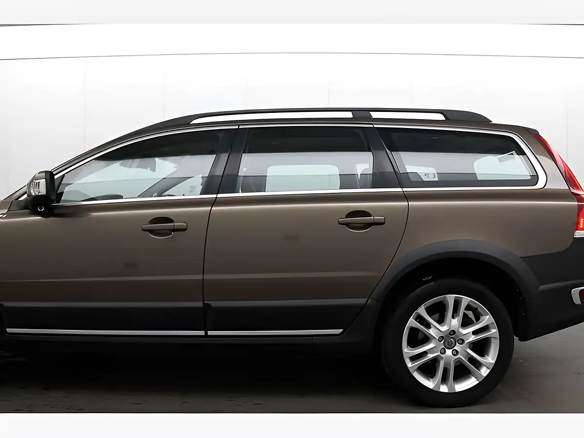 Used 2014 Volvo XC70 Se Luxury Bronze - Interior and Exterior details 5