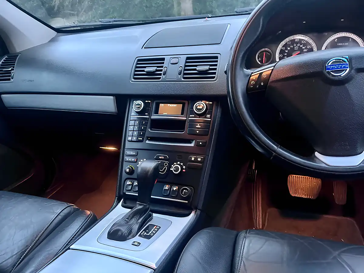 Used 2014 Volvo XC90 Es Caspian Blue - Interior and Exterior details 10