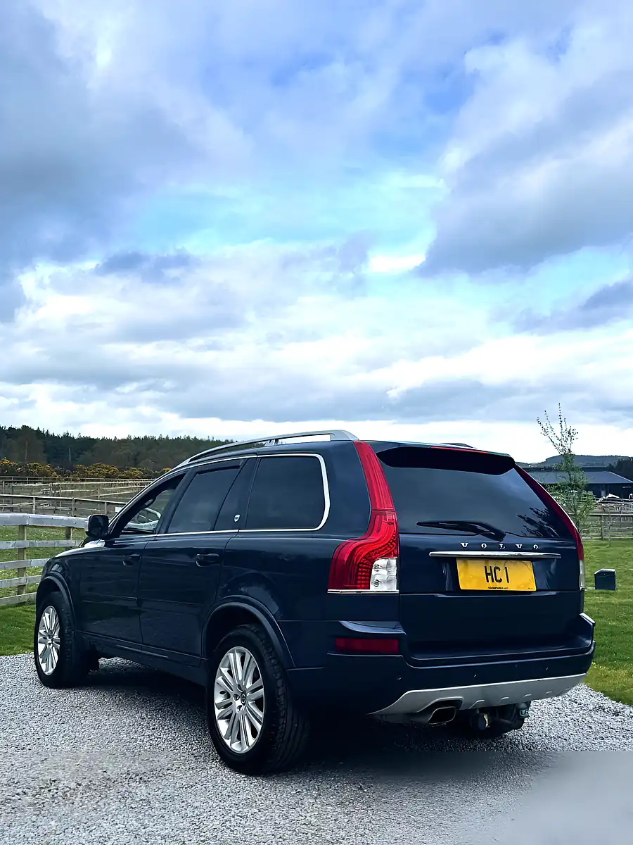 Used 2014 Volvo XC90 Executive Blue - Interior and Exterior details 4