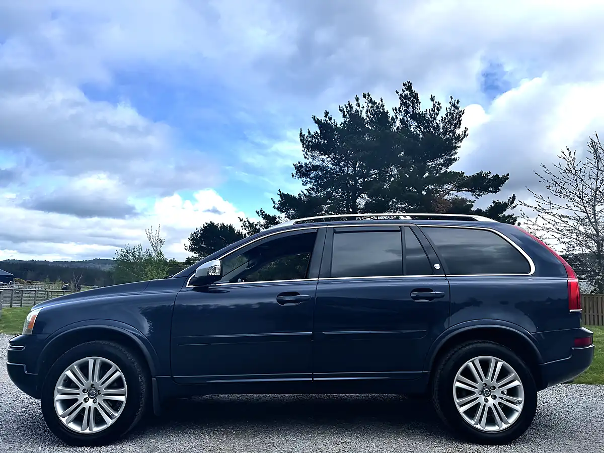 Used 2014 Volvo XC90 Executive Blue - Interior and Exterior details 8