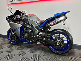 Used 2014 Yamaha R1 Super Sports Blue - Interior and Exterior details 10
