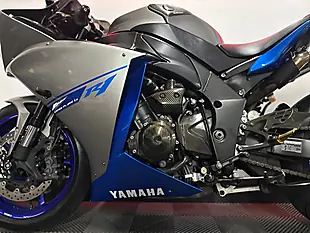 Used 2014 Yamaha R1 Super Sports Blue - Interior and Exterior details 13