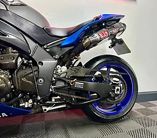 Used 2014 Yamaha R1 Super Sports Blue - Interior and Exterior details 14