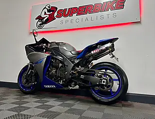 Used 2014 Yamaha R1 Super Sports Blue - Interior and Exterior details 17