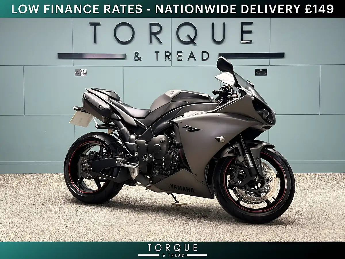 Used 2014 Yamaha R1 Yzf Super Sports Grey - Front View