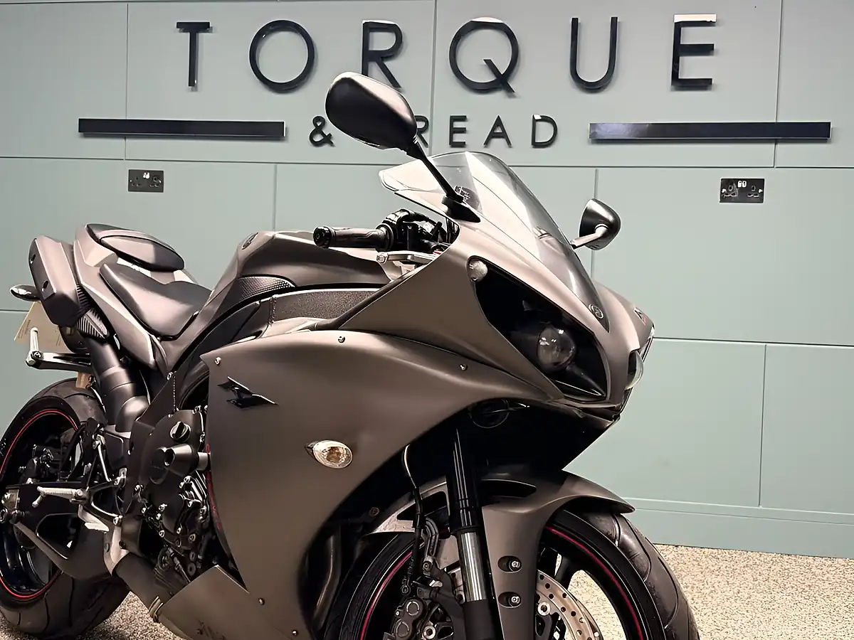 Used 2014 Yamaha R1 Yzf Super Sports Grey - Interior and Exterior details 10
