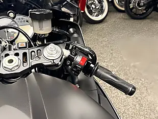 Used 2014 Yamaha R1 Yzf Super Sports Grey - Interior and Exterior details 15
